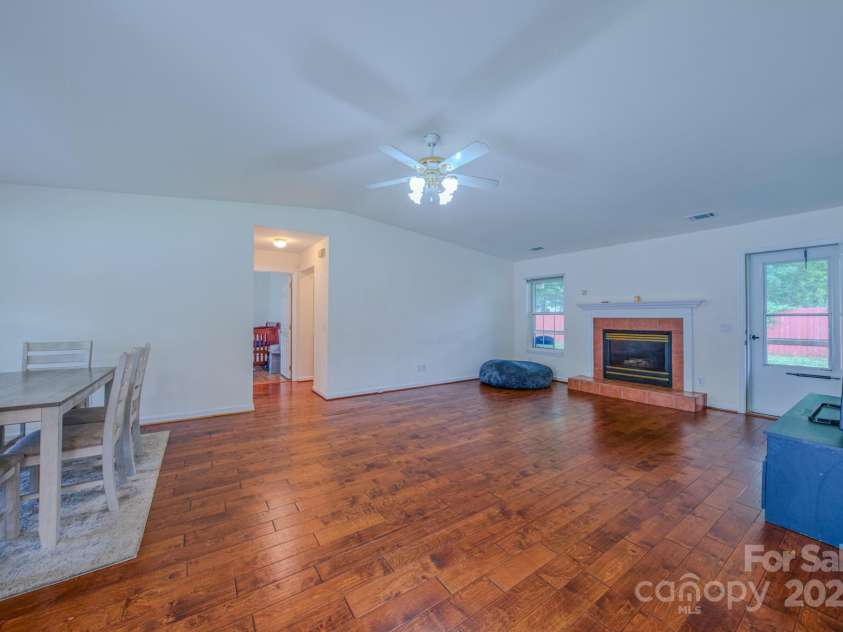 45 Eden Glen Road, Black Mountain, NC 28711.  MLS# CAR4292787, YatesRealty ID 15012. 