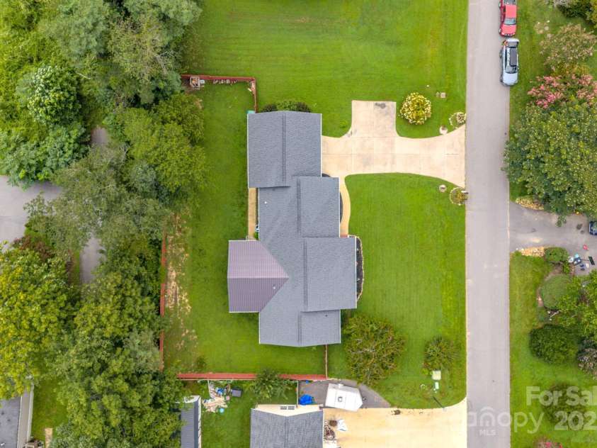 45 Eden Glen Road, Black Mountain, NC 28711.  MLS# CAR4292787, YatesRealty ID 15012. 