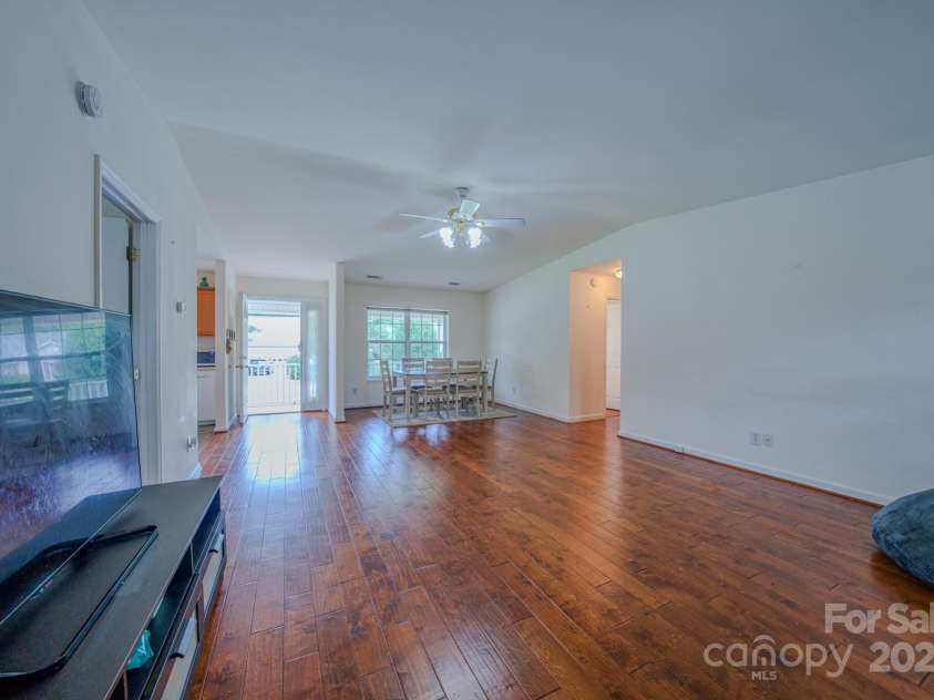 45 Eden Glen Road, Black Mountain, NC 28711.  MLS# CAR4292787, YatesRealty ID 15012. 