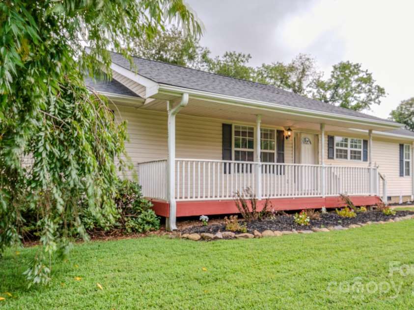 45 Eden Glen Road, Black Mountain, NC 28711.  MLS# CAR4292787, YatesRealty ID 15012. 