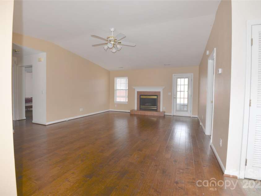 45 Eden Glen Road, Black Mountain, NC 28711.  MLS# CAR4292787, YatesRealty ID 15012. 