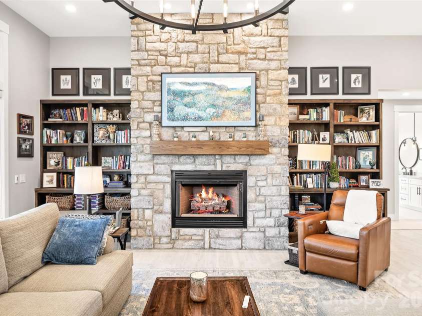 480 Daniel Circle Drive, Mills River, NC 28759.  MLS# CAR4369212, YatesRealty ID 15013. 