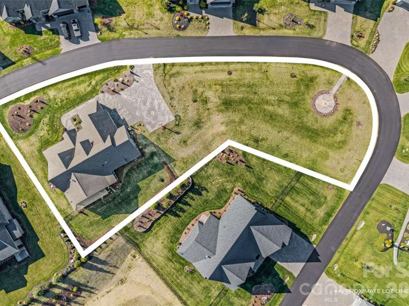 480 Daniel Circle Drive, Mills River, NC 28759.  MLS# CAR4369212, YatesRealty ID 15013. 
