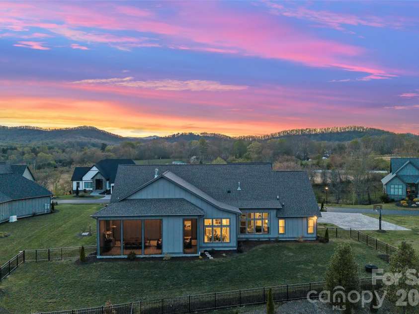 480 Daniel Circle Drive, Mills River, NC 28759.  MLS# CAR4369212, YatesRealty ID 15013. 