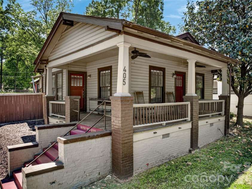 405 Walnut Avenue, Charlotte, NC 28208.  MLS# CAR4372853, YatesRealty ID 15014. 