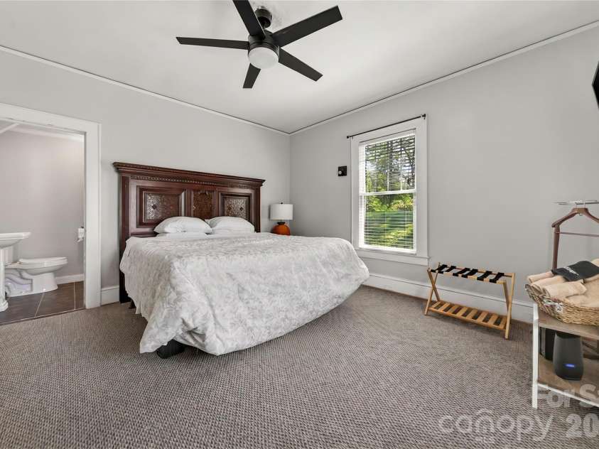 405 Walnut Avenue, Charlotte, NC 28208.  MLS# CAR4372853, YatesRealty ID 15014. Primary Bedroom
