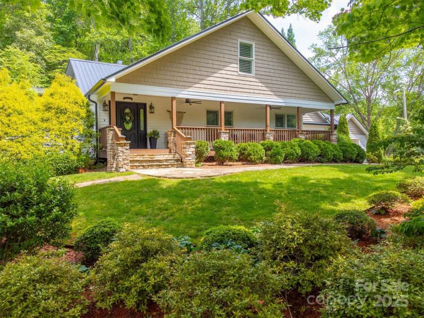 3407 Patton Road, Franklin, NC 28734.  MLS# CAR4259135, YatesRealty ID 15015. 