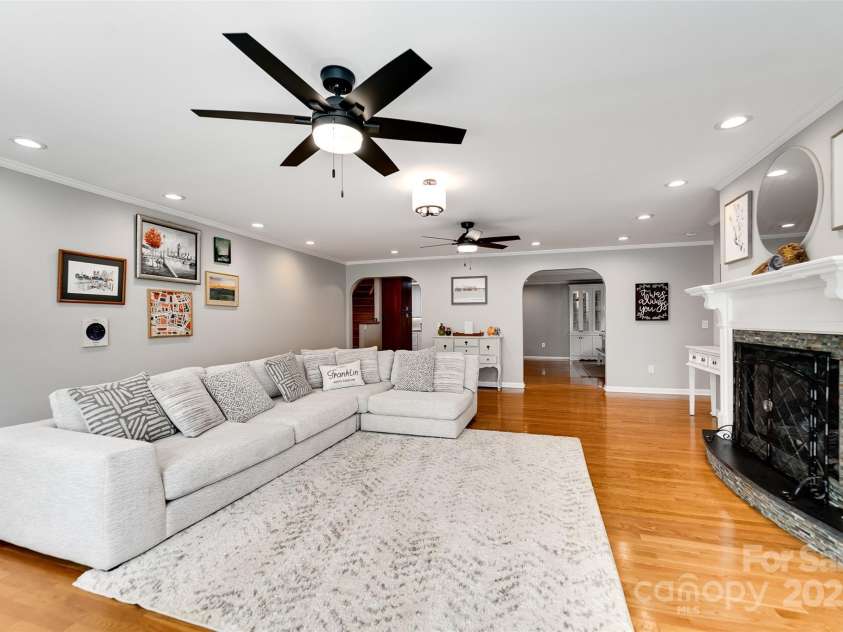 3407 Patton Road, Franklin, NC 28734.  MLS# CAR4259135, YatesRealty ID 15015. 