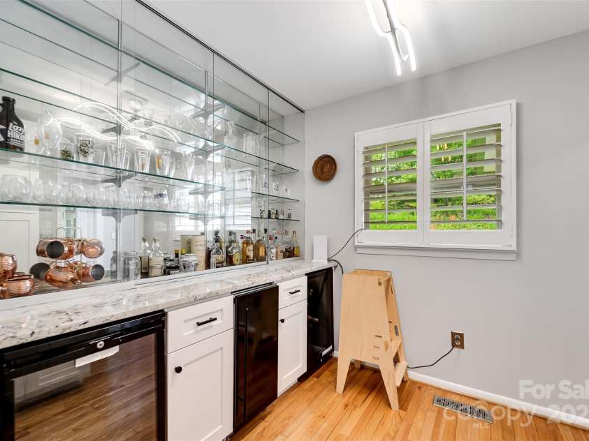 3407 Patton Road, Franklin, NC 28734.  MLS# CAR4259135, YatesRealty ID 15015. 