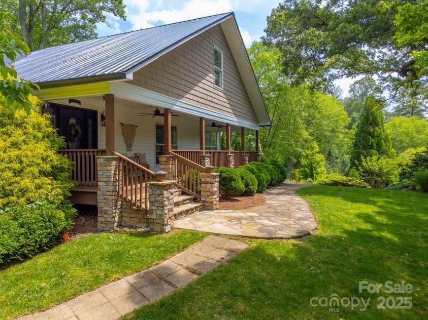 3407 Patton Road, Franklin, NC 28734.  MLS# CAR4259135, YatesRealty ID 15015. 
