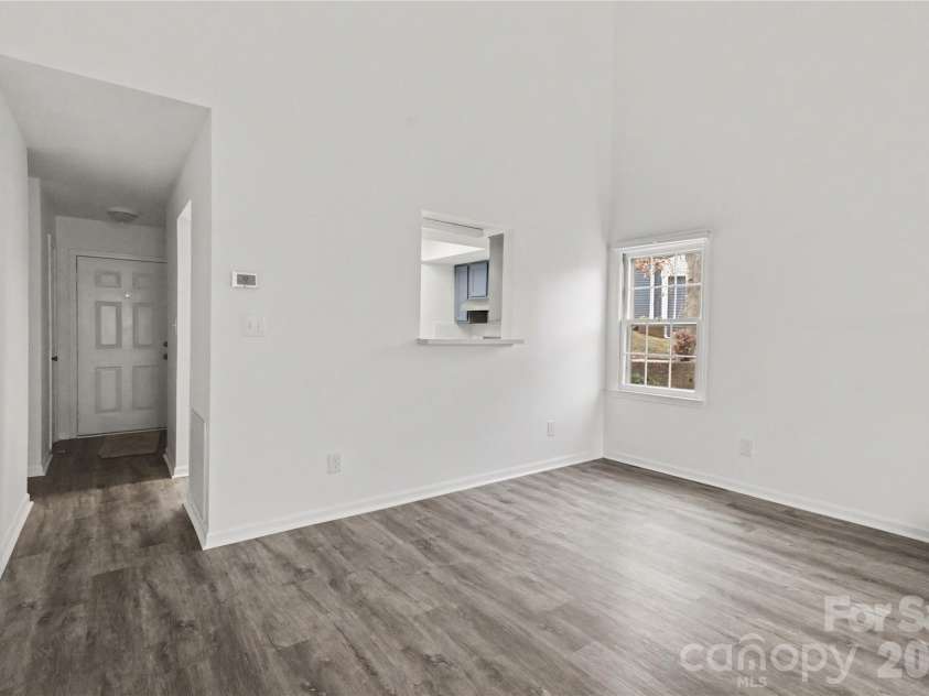 6540 Point Comfort Lane, Charlotte, NC 28226.  MLS# CAR4349728, YatesRealty ID 15015. 