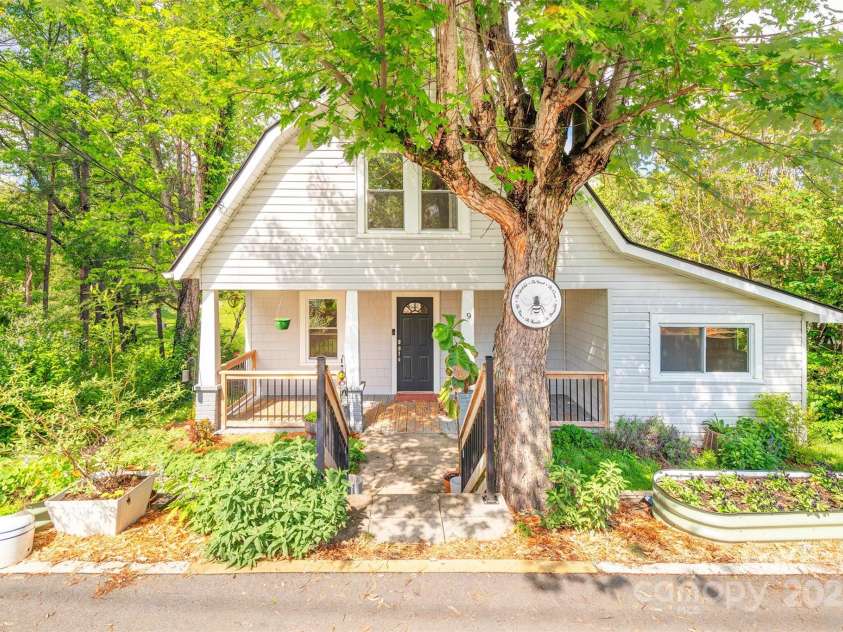 9 North Street, Weaverville, NC 28787.  MLS# CAR4255225, YatesRealty ID 15016. 