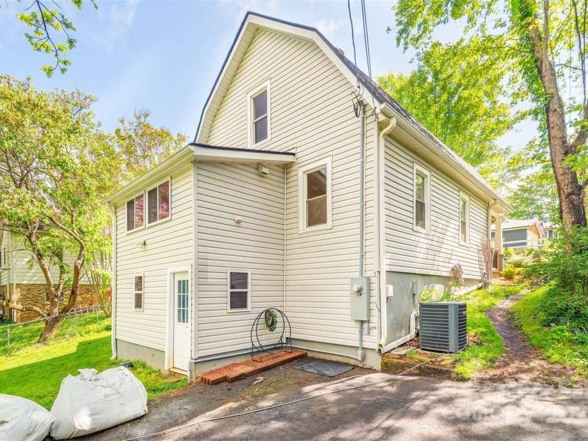 9 North Street, Weaverville, NC 28787.  MLS# CAR4255225, YatesRealty ID 15016. 