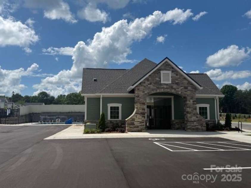 252 Laura Elizabeth Lane, Clover, SC 29710.  MLS# CAR4218994, YatesRealty ID 15018. 