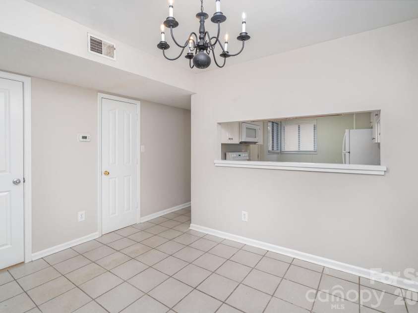 8005 Horse Chestnut Lane, Charlotte, NC 28277.  MLS# CAR4262727, YatesRealty ID 15018. 