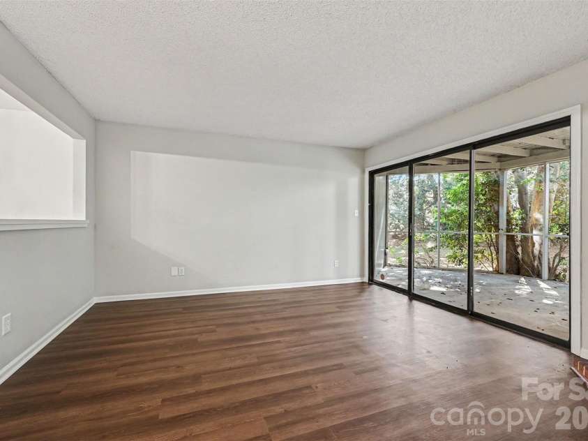 8005 Horse Chestnut Lane, Charlotte, NC 28277.  MLS# CAR4429122, YatesRealty ID 15018. 
