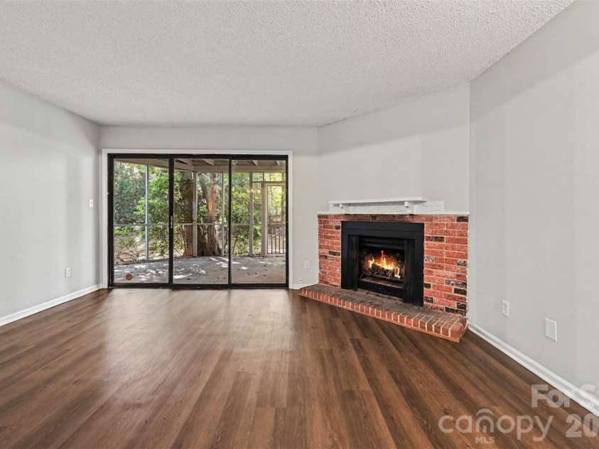 8005 Horse Chestnut Lane, Charlotte, NC 28277.  MLS# CAR4429122, YatesRealty ID 15018. 
