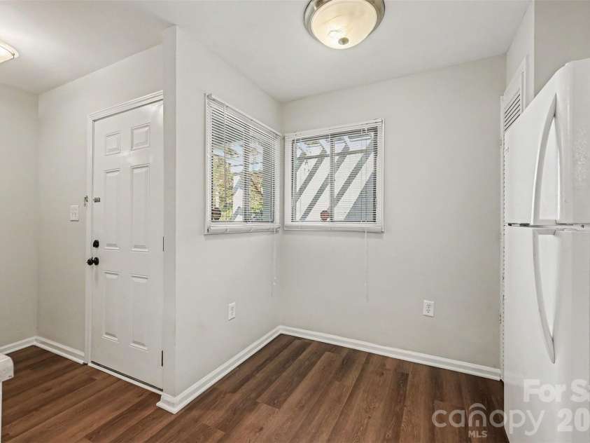 8005 Horse Chestnut Lane, Charlotte, NC 28277.  MLS# CAR4429122, YatesRealty ID 15018. 