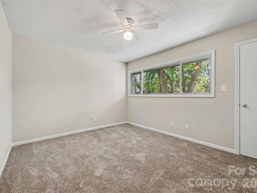 8005 Horse Chestnut Lane, Charlotte, NC 28277.  MLS# CAR4429122, YatesRealty ID 15018. 