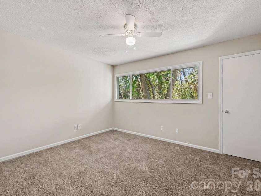 8005 Horse Chestnut Lane, Charlotte, NC 28277.  MLS# CAR4429122, YatesRealty ID 15018. 