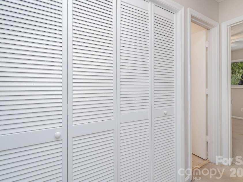 8005 Horse Chestnut Lane, Charlotte, NC 28277.  MLS# CAR4429122, YatesRealty ID 15018. 