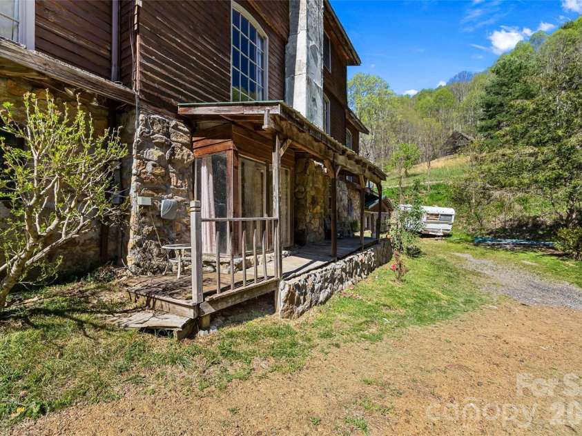 1717 Howard Moore Road, Hot Springs, NC 28743.  MLS# CAR4372846, YatesRealty ID 15019. 