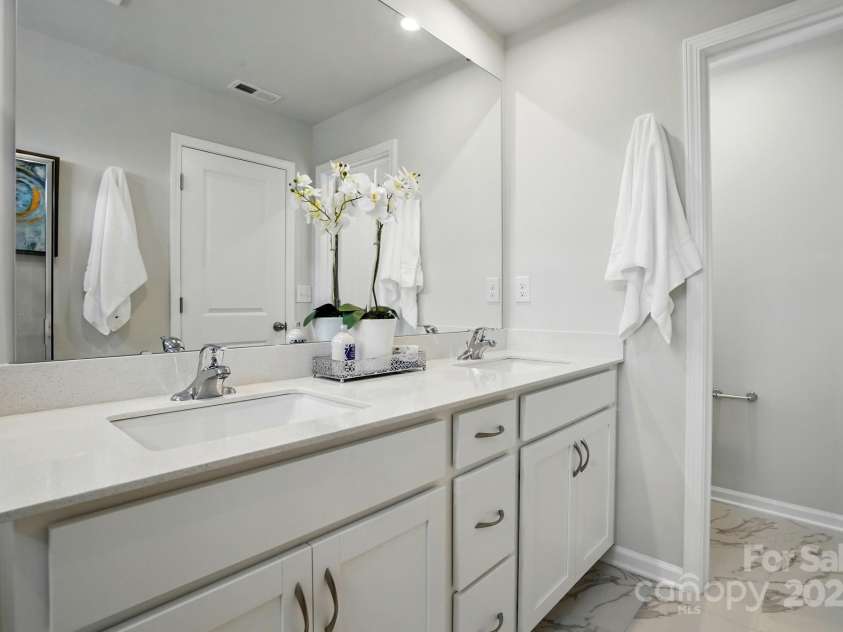 604 Cassidy Court, Clover, SC 29710.  MLS# CAR4219127, YatesRealty ID 15019. 