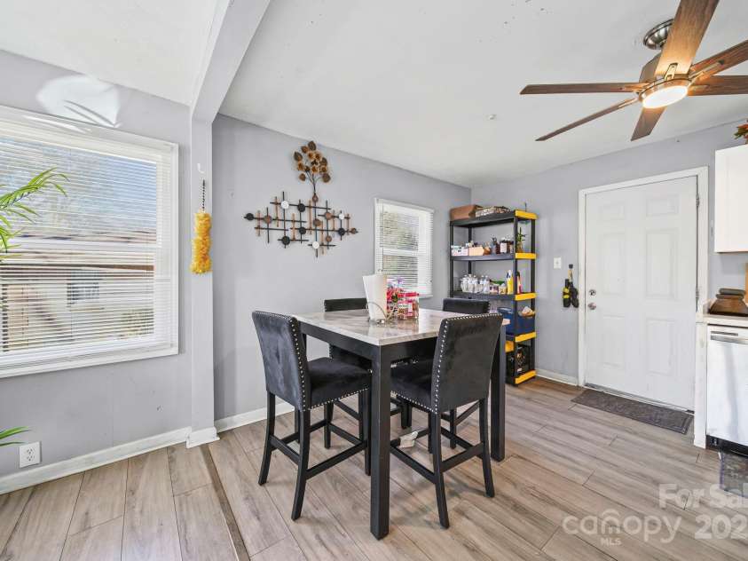 2147 Purser Drive, Charlotte, NC 28215.  MLS# CAR4327861, YatesRealty ID 1502. 