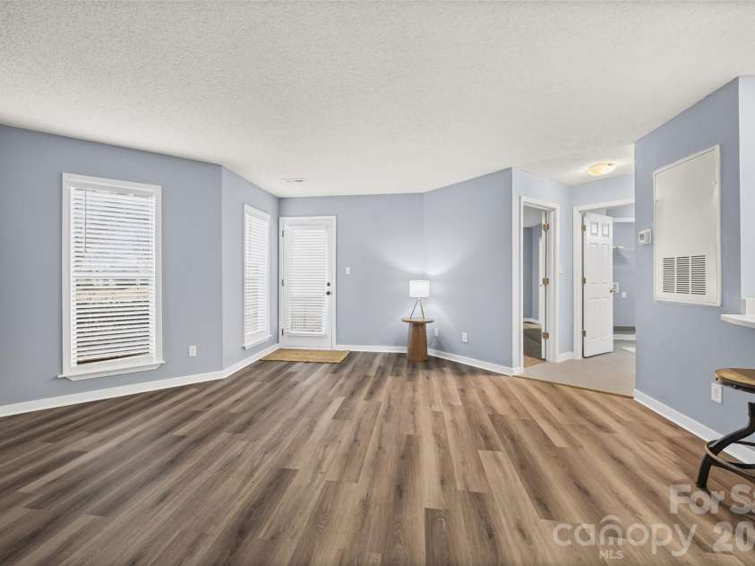 15 Hamiltons Bay Court, Clover, SC 29710.  MLS# CAR4340763, YatesRealty ID 15020. 
