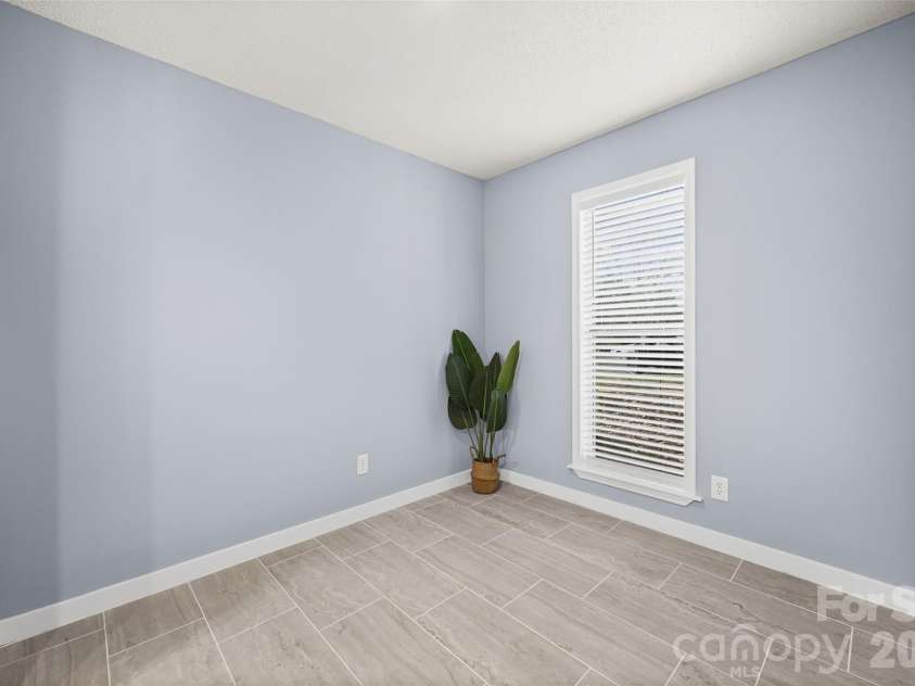 15 Hamiltons Bay Court, Clover, SC 29710.  MLS# CAR4340763, YatesRealty ID 15020. 