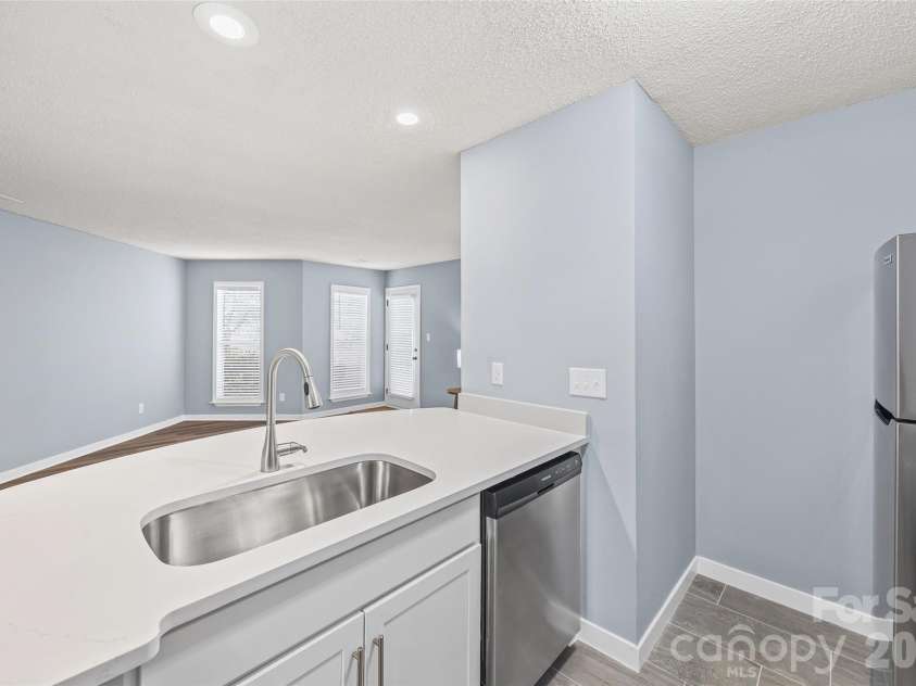 15 Hamiltons Bay Court, Clover, SC 29710.  MLS# CAR4340763, YatesRealty ID 15020. 