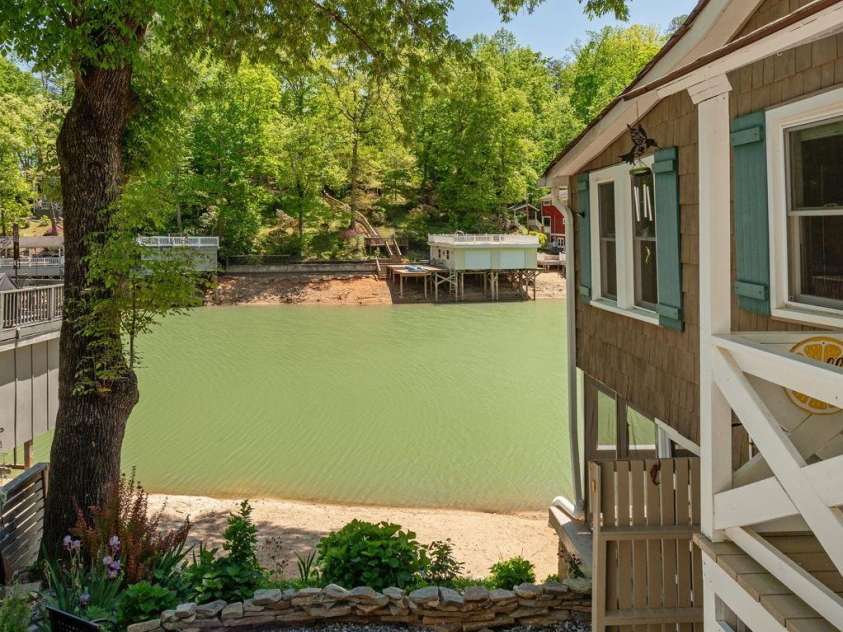 386 Charlotte Drive, Lake Lure, NC 28746.  MLS# CAR4243740, YatesRealty ID 15020. Steps to lower level