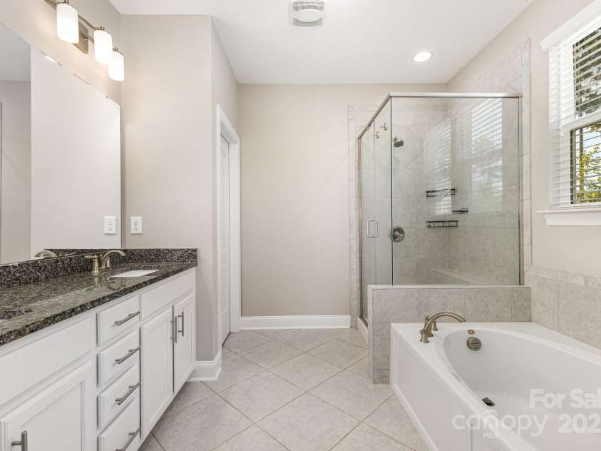 10072 Fox Trotter Lane, Midland, NC 28107.  MLS# CAR4297995, YatesRealty ID 15023. 