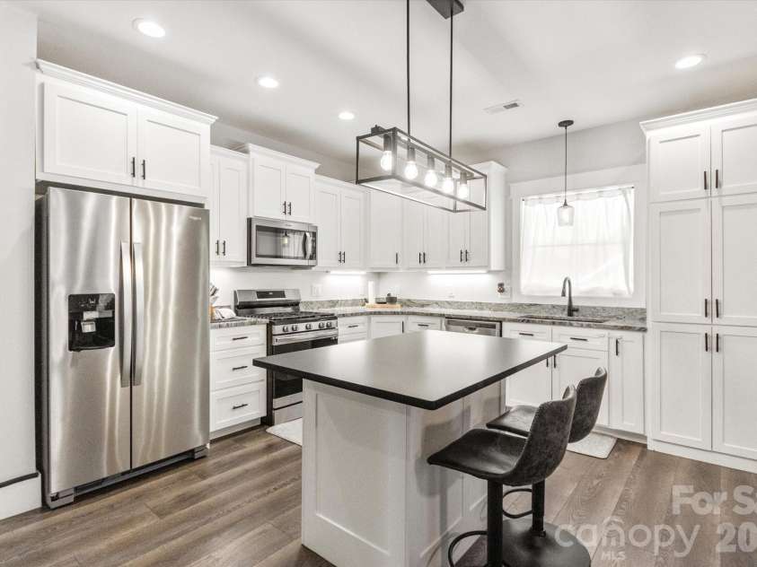 4555 Bristol Drive, Morganton, NC 28655.  MLS# CAR4336990, YatesRealty ID 15024. 