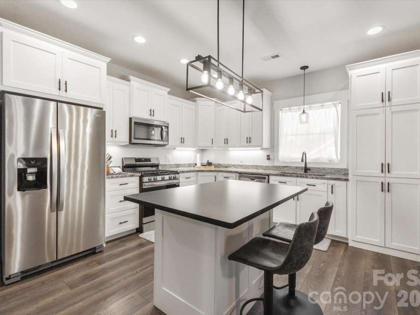 4555 Bristol Drive, Morganton, NC 28655.  MLS# CAR4336990, YatesRealty ID 15024. 