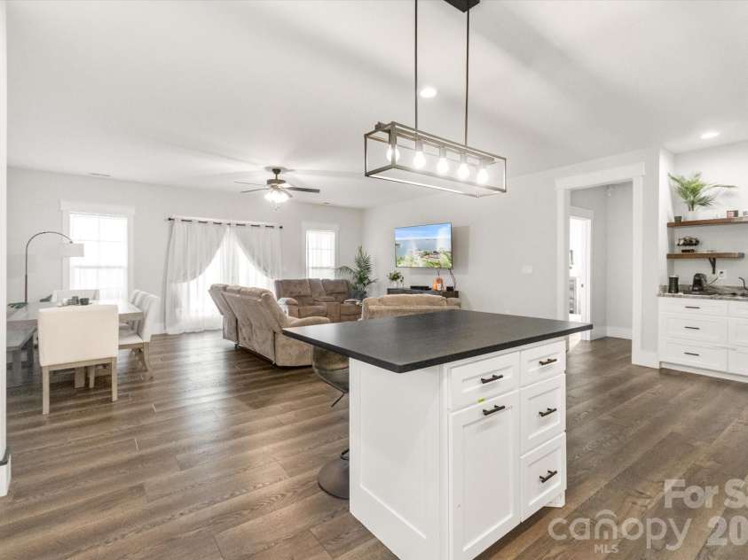 4555 Bristol Drive, Morganton, NC 28655.  MLS# CAR4336990, YatesRealty ID 15024. 