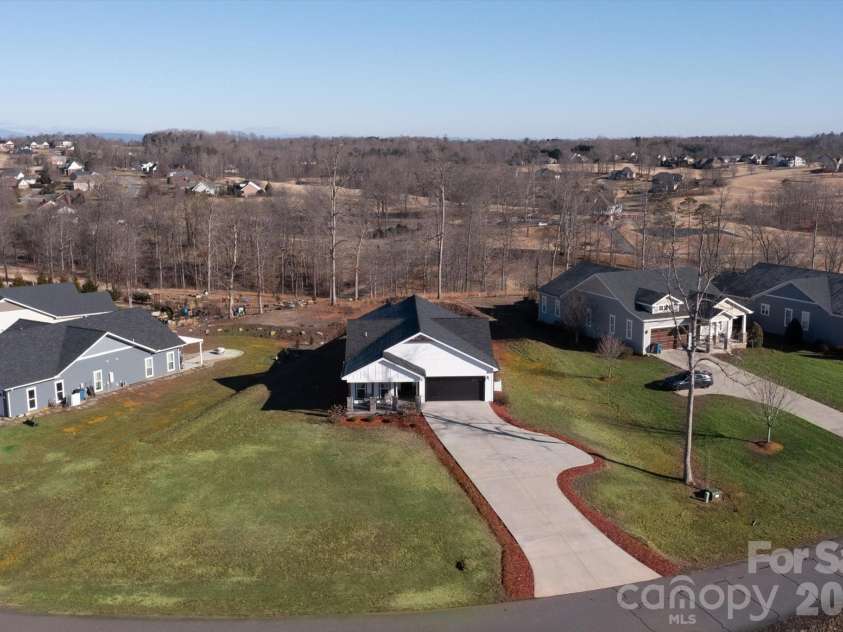 4555 Bristol Drive, Morganton, NC 28655.  MLS# CAR4336990, YatesRealty ID 15024. 