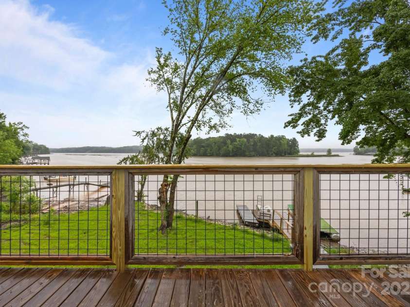 1077 Jackson Road, Fort Lawn, SC 29714.  MLS# CAR4254987, YatesRealty ID 15025. 