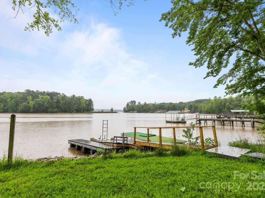 1077 Jackson Road, Fort Lawn, SC 29714.  MLS# CAR4254987, YatesRealty ID 15025. 