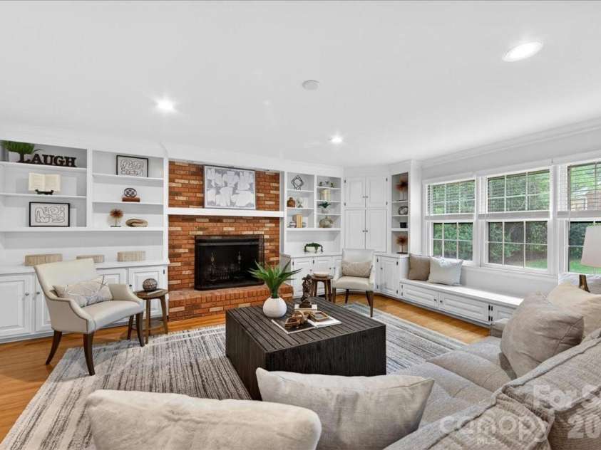 2900 Rock Springs Road, Charlotte, NC 28226.  MLS# CAR4343143, YatesRealty ID 15025. 
