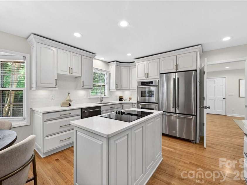 2900 Rock Springs Road, Charlotte, NC 28226.  MLS# CAR4343143, YatesRealty ID 15025. 