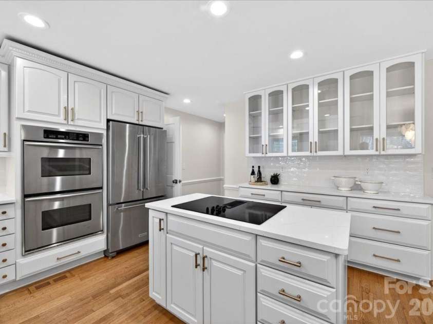 2900 Rock Springs Road, Charlotte, NC 28226.  MLS# CAR4343143, YatesRealty ID 15025. 