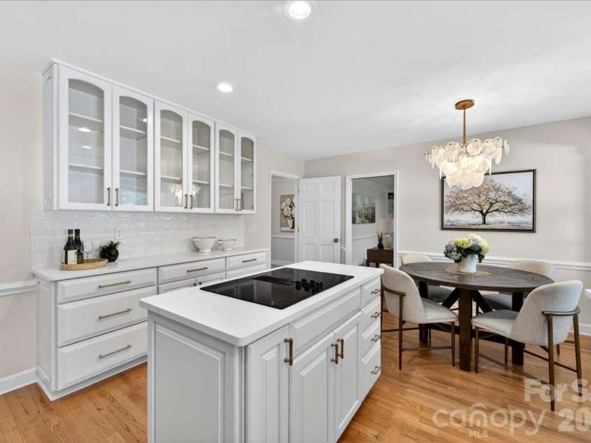 2900 Rock Springs Road, Charlotte, NC 28226.  MLS# CAR4343143, YatesRealty ID 15025. 
