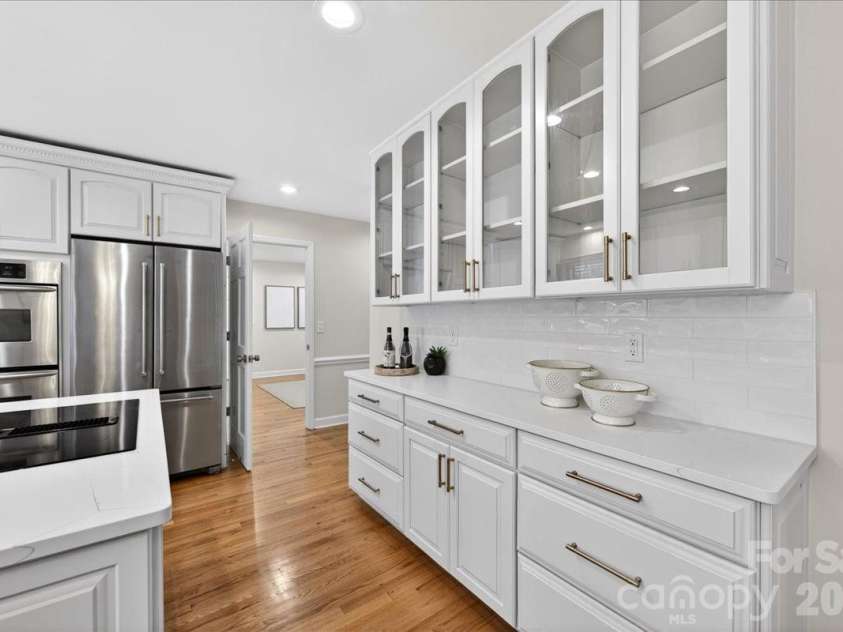 2900 Rock Springs Road, Charlotte, NC 28226.  MLS# CAR4343143, YatesRealty ID 15025. 