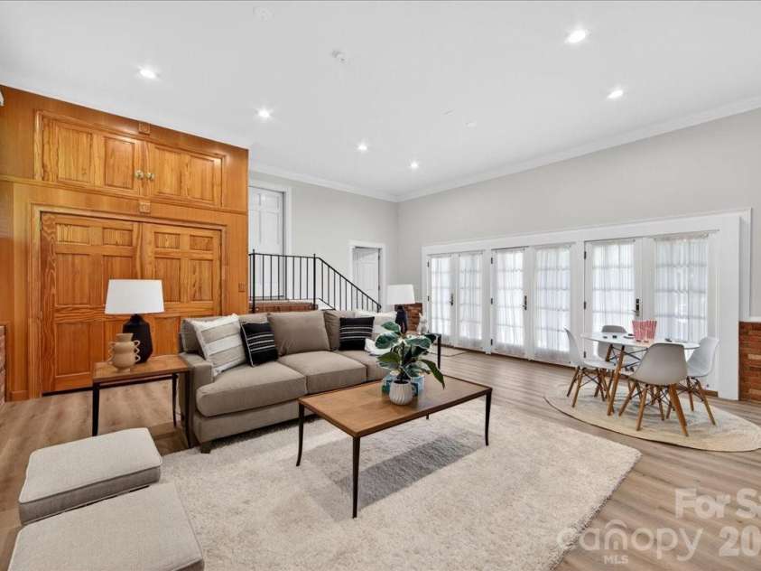 2900 Rock Springs Road, Charlotte, NC 28226.  MLS# CAR4343143, YatesRealty ID 15025. 