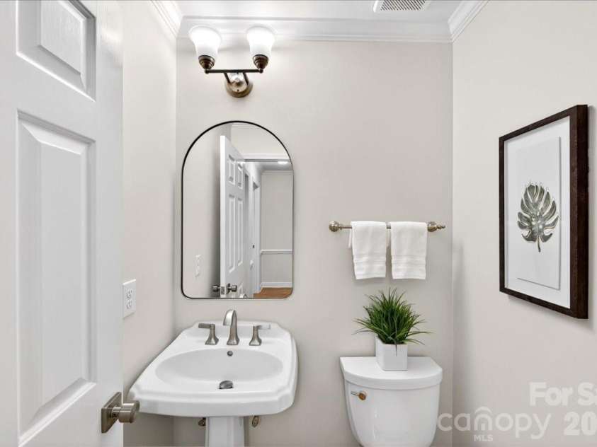2900 Rock Springs Road, Charlotte, NC 28226.  MLS# CAR4343143, YatesRealty ID 15025. 