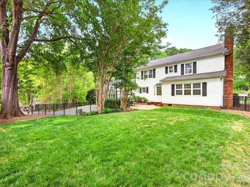 2900 Rock Springs Road, Charlotte, NC 28226.  MLS# CAR4343143, YatesRealty ID 15025. 