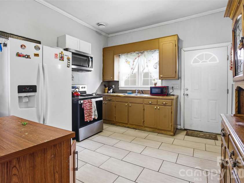 1212 Salisbury Avenue, Spencer, NC 28159.  MLS# CAR4345359, YatesRealty ID 15026. 