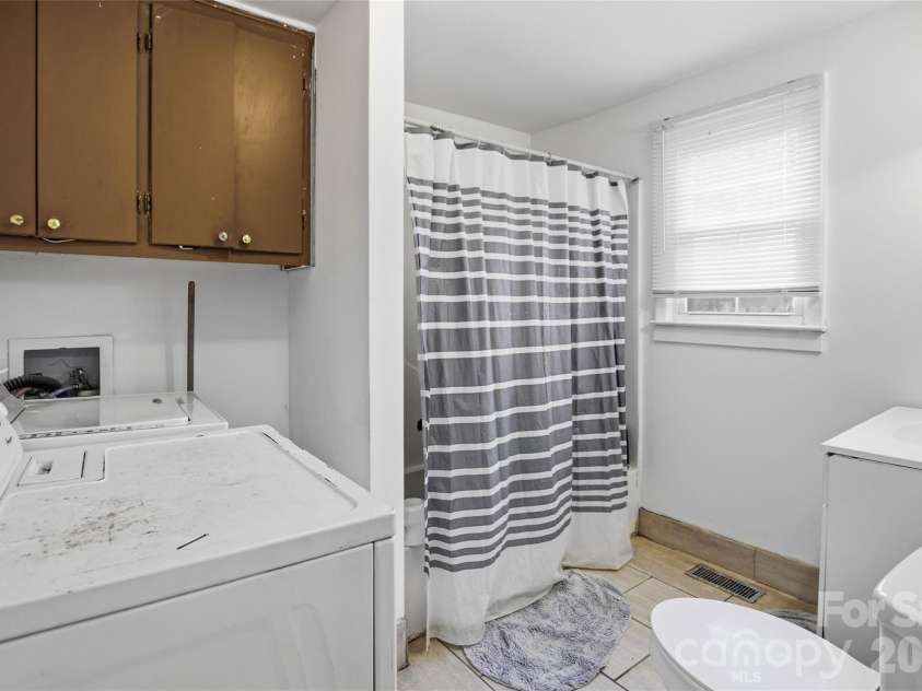 1212 Salisbury Avenue, Spencer, NC 28159.  MLS# CAR4345359, YatesRealty ID 15026. 