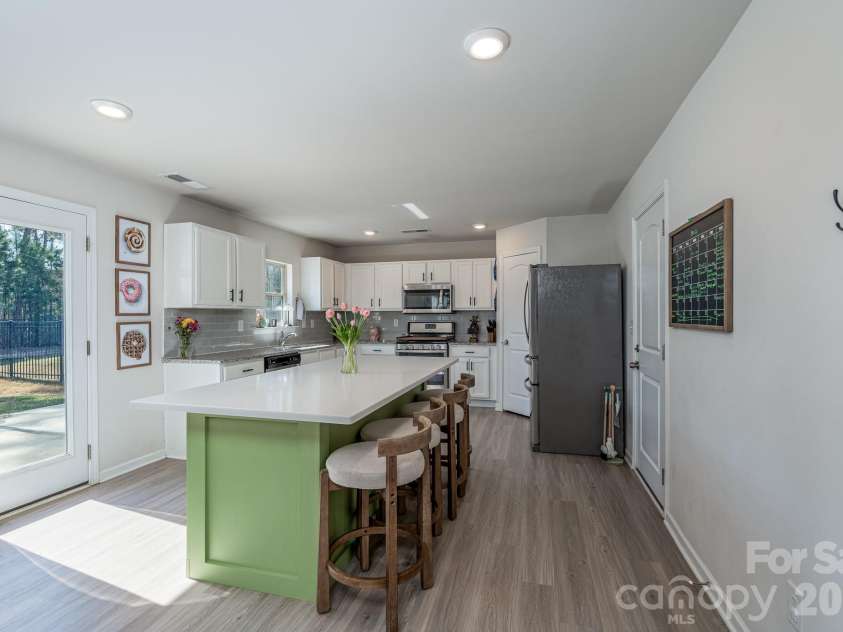 1786 Rhynes Trail, Rock Hill, SC 29732.  MLS# CAR4361898, YatesRealty ID 15027. Kitchen with island